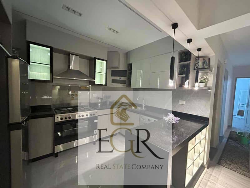 4 370e221a-9803-441b-990d-9b19ce57b5cb. jpg