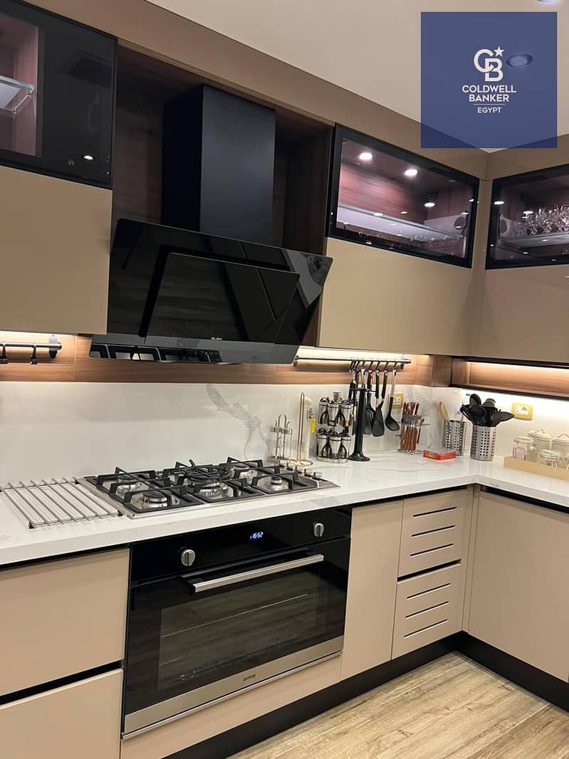 6 15c67244-5541-4d84-95bc-2b2930d4e095. jpeg