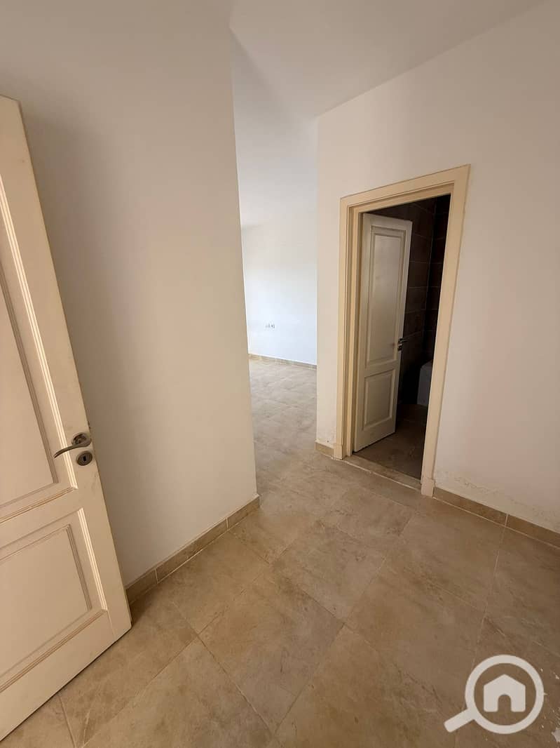 10 WhatsApp Image 2025-10-25 at 2.21. 40 PM. jpeg