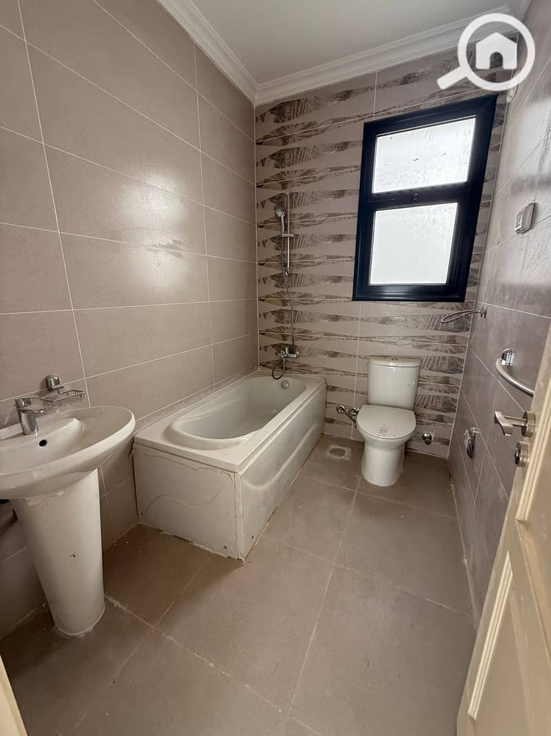 16 WhatsApp Image 2025-10-25 at 2.21. 44 PM. jpeg