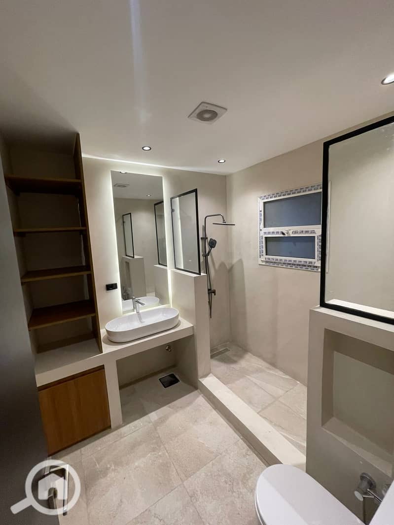 9 34915428-2293-4ad0-af75-d271966248cd. jpeg