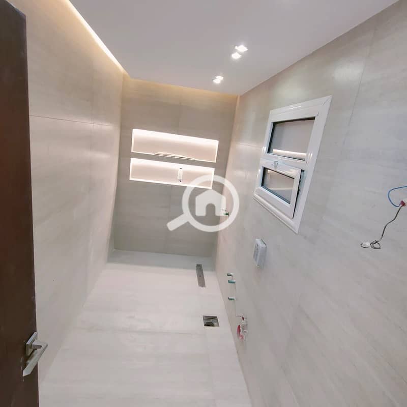 8 4047cc25-ff6b-46e2-a2fe-55b8f5016e12. jpeg