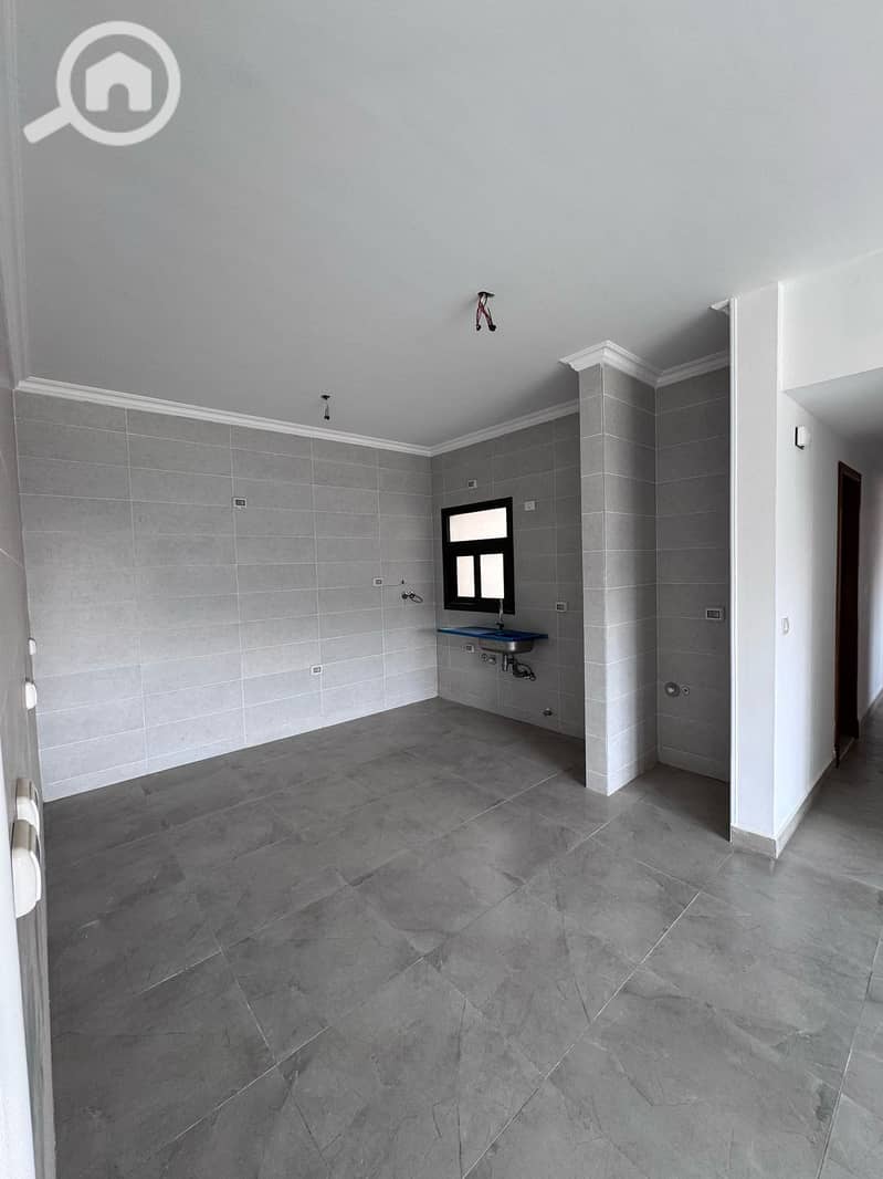 10 WhatsApp Image 2025-03-08 at 1.29. 13 PM (2). jpeg