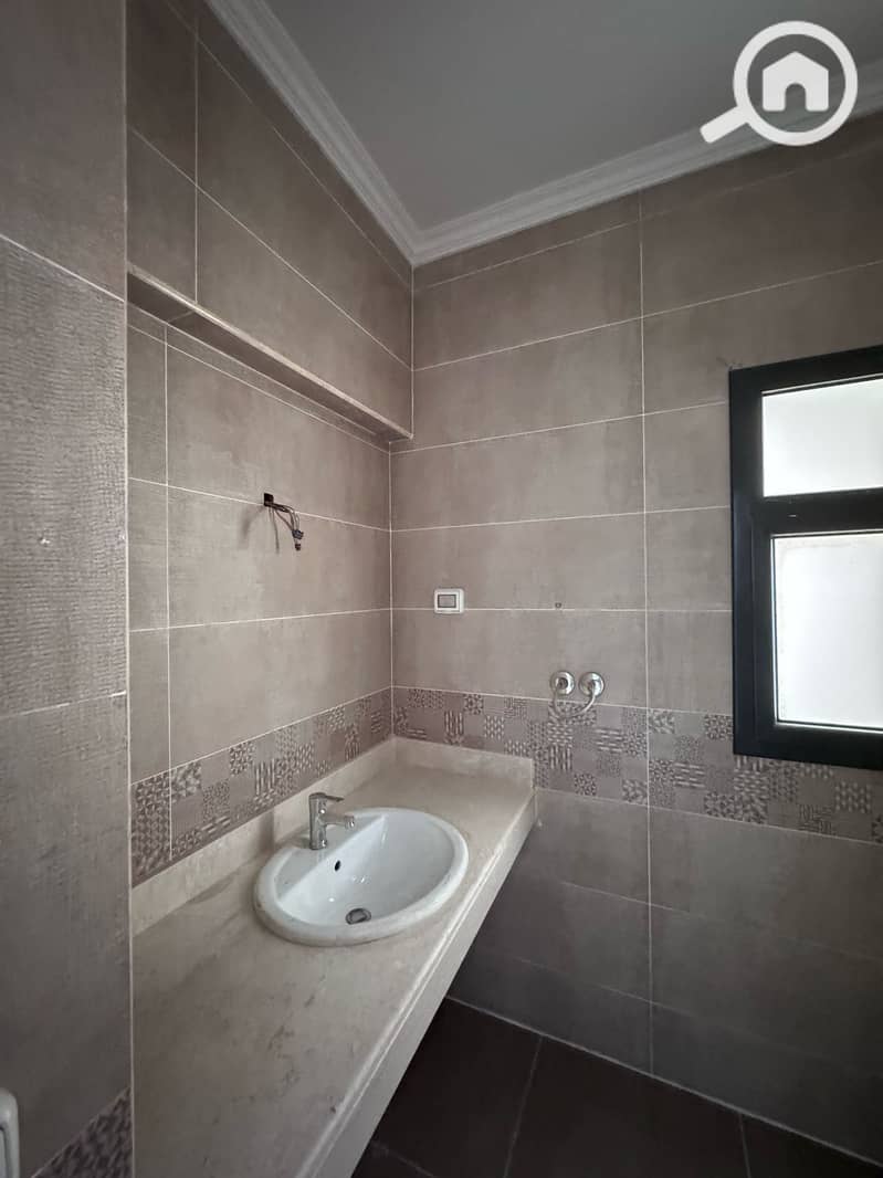 14 WhatsApp Image 2025-03-08 at 1.29. 14 PM. jpeg