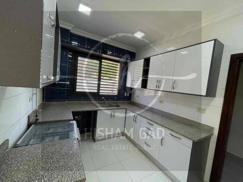 3 932d3143-5232-4725-9ad6-3c1d81c6d97c. jpg