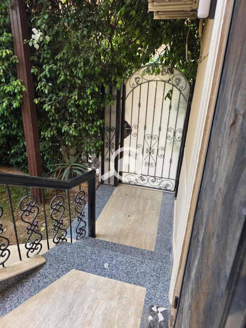 8 0379cded-5e22-47c3-8ed3-7e9f83c5fa4a. jpg