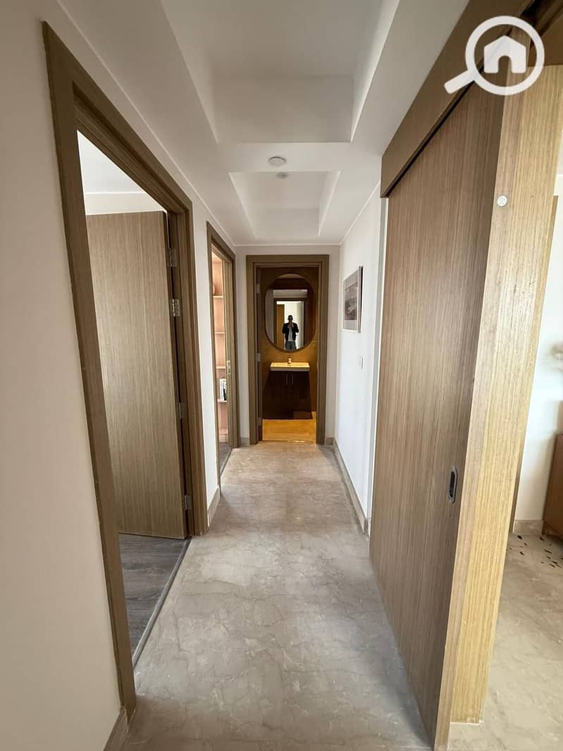 8 2c728dac-4760-40b3-9d04-b2e0a5398bb0. jpg