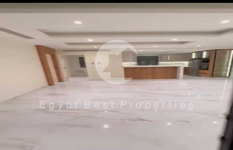 4 d6440d44-86d5-4fa6-a2fd-9b7c79719c1b. jpeg