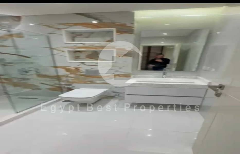 8 27c80ddd-a0a3-4d75-a341-c09a436febbc. jpeg