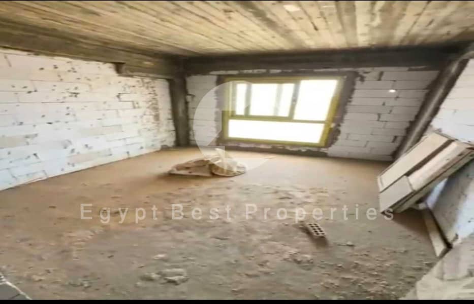 6 392547f8-fcd6-4deb-b132-59e2b12b715a. jpeg