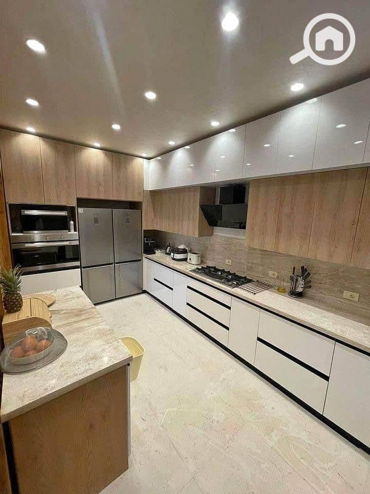 6 e4eba8de-23c5-40d8-bb29-1eeb7b2e6f6c. jpg