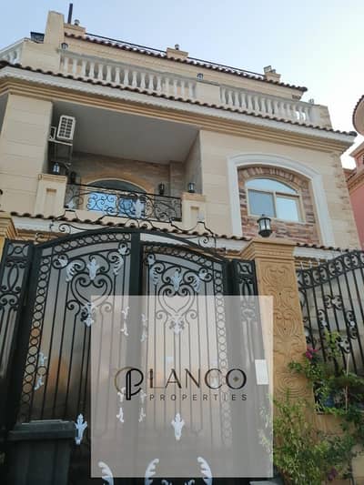 توين هاوس 10 غرف نوم للبيع في الشيخ زايد، الجيزة - 532baaf6-5d4e-4c2e-a6f0-1a912a00d757. jpeg