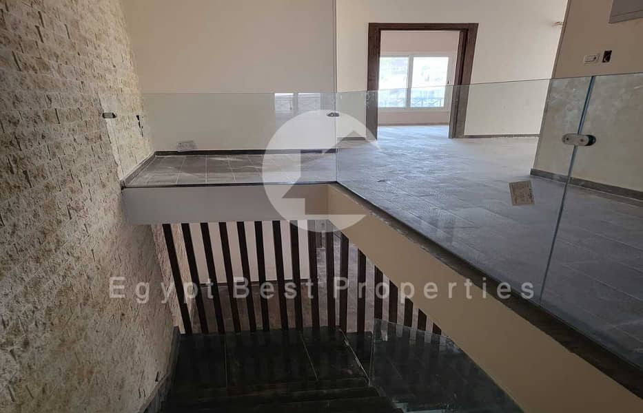 4 6be64ff6-08c3-42c4-81d9-e92b13304172. jpeg