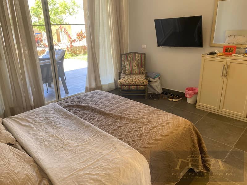 6 4df46862-7c43-4bc9-8a4e-e4b34419f525. jpg