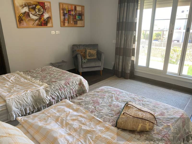 8 31bc5ffd-4ccd-4f7f-8056-a200a3b4d2b5. jpg