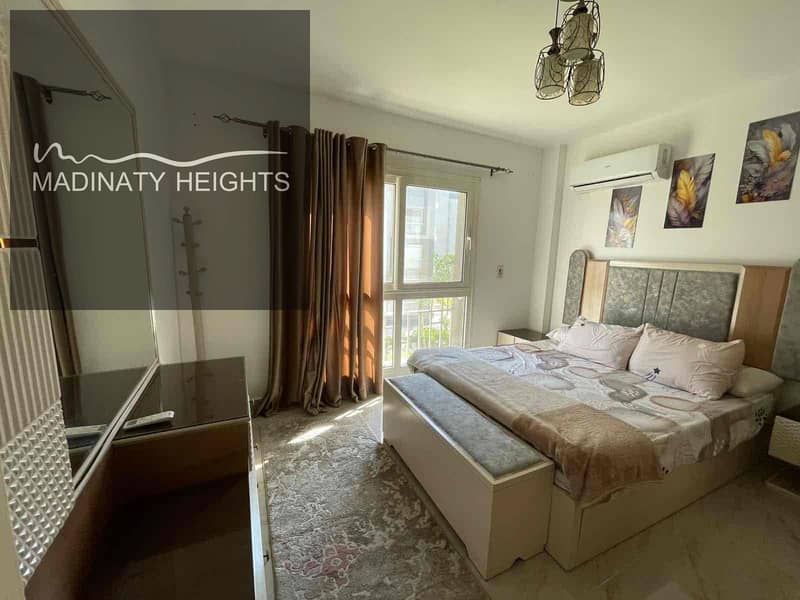 9 8b66bfea-95ac-4599-87a1-885eaf4e3e1a. jpg