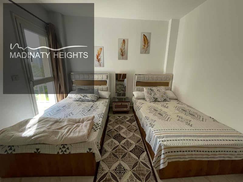 12 78280c28-6414-4ea2-85f1-be2fd2d2f830. jpg