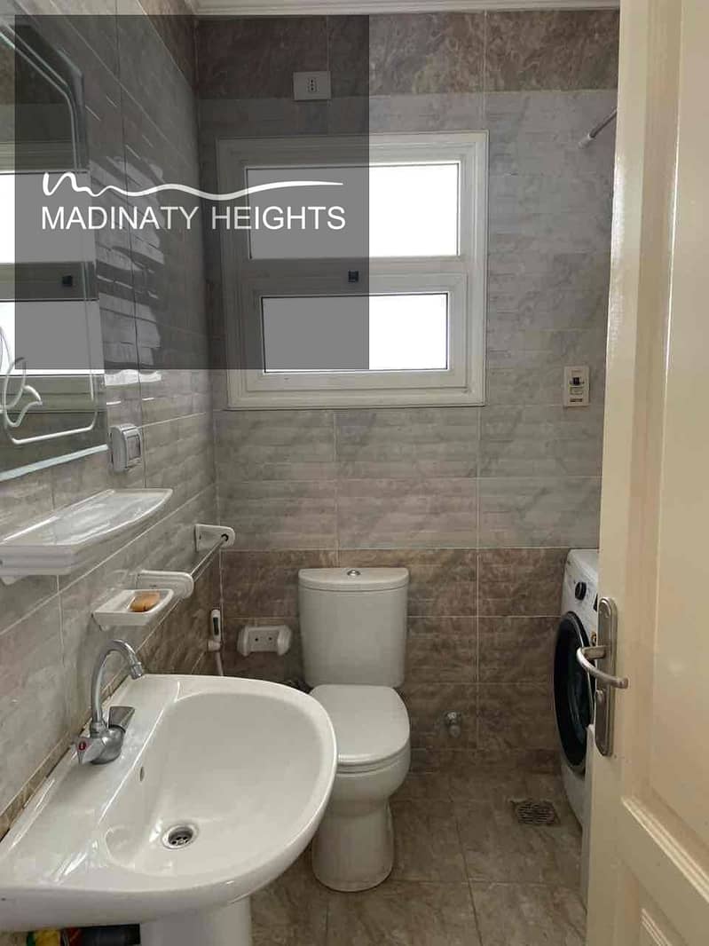 18 95700fa8-55f2-40dd-874f-ae7365c38fcf. jpg