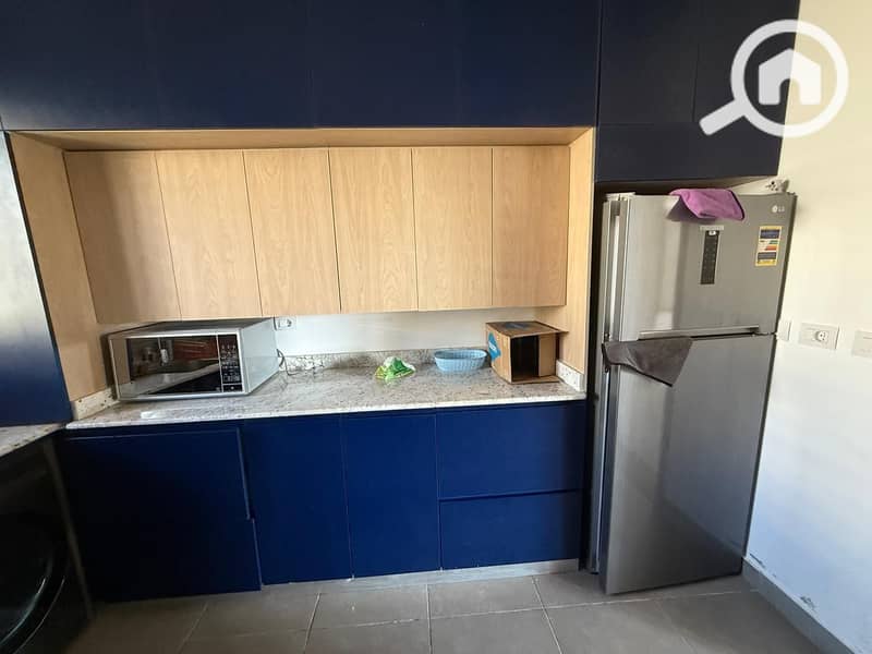 12 d85f0999-12ff-4f47-8ee0-54e7a6e275c8. jpeg