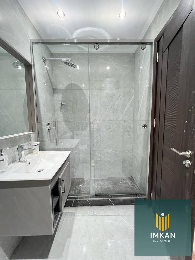 4 55fc179e-ef0f-4a1b-b5ab-17ae8fb7d3f5. jpeg