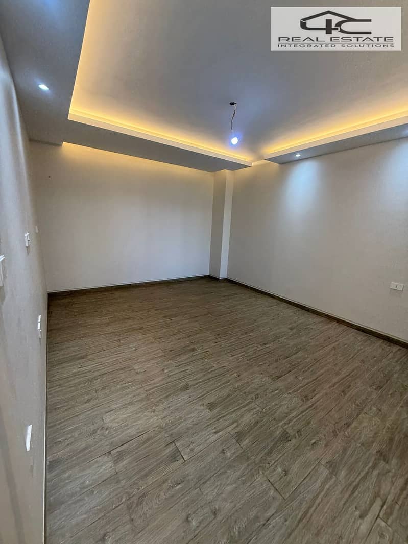 6 WhatsApp Image 2025-11-10 at 7.17. 38 PM. jpeg