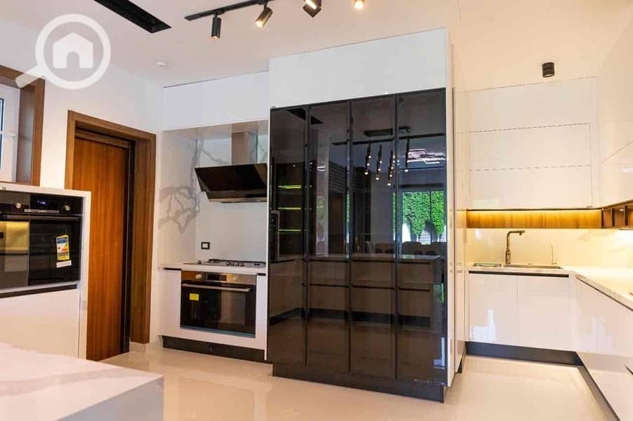 6 993f12ad-0ec6-42bd-bb73-7bfd3fc3797d. jpg