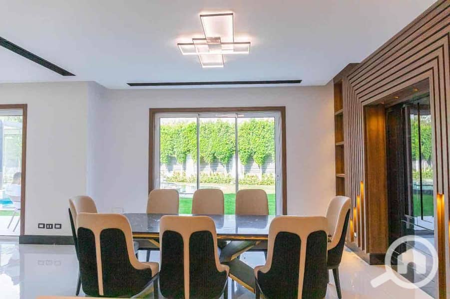 7 60f544b8-cd52-4f9e-93d6-cec5498d63d7. jpg