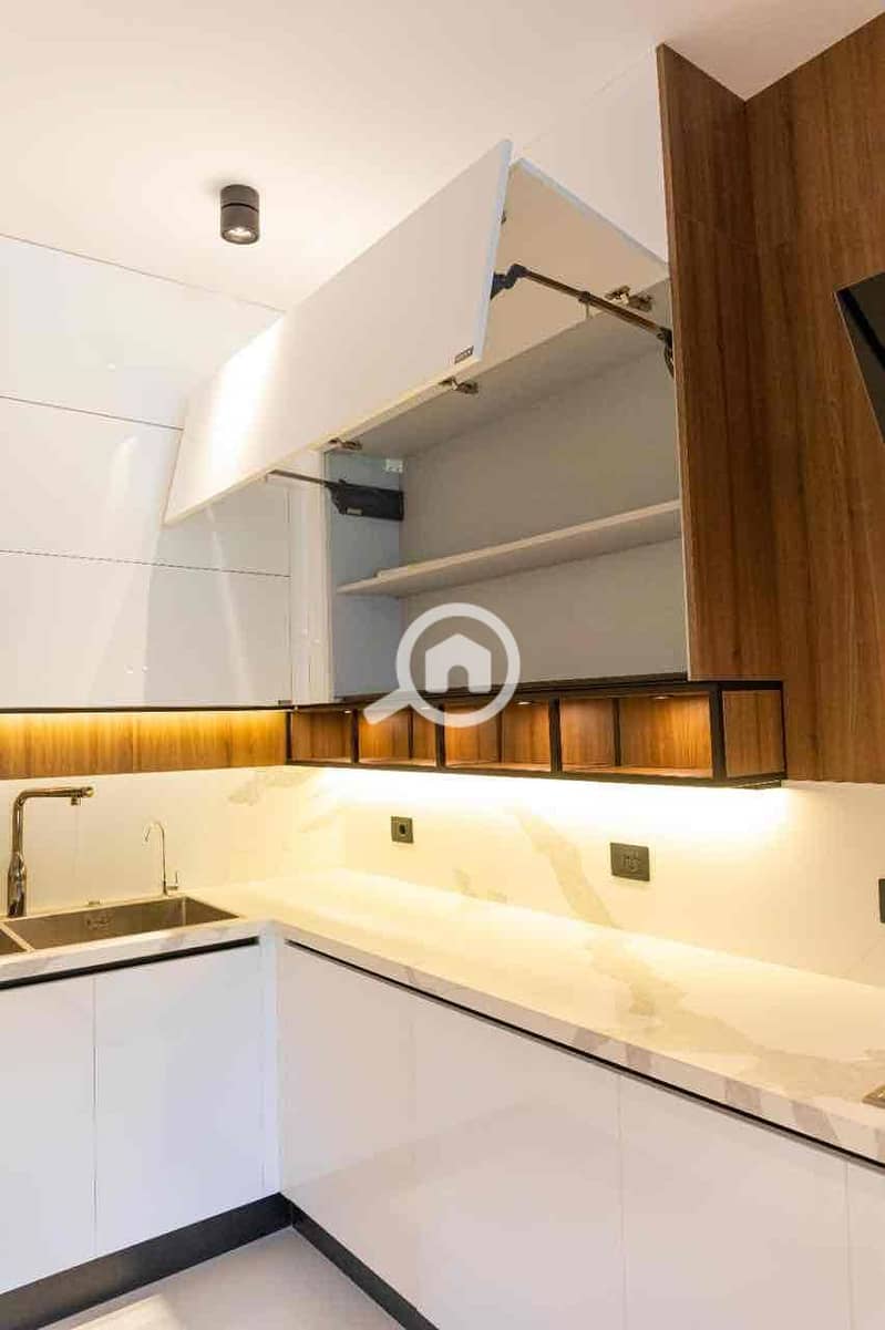 8 2933da7e-5b7b-40b1-89b7-9a6b10c1d45f. jpg