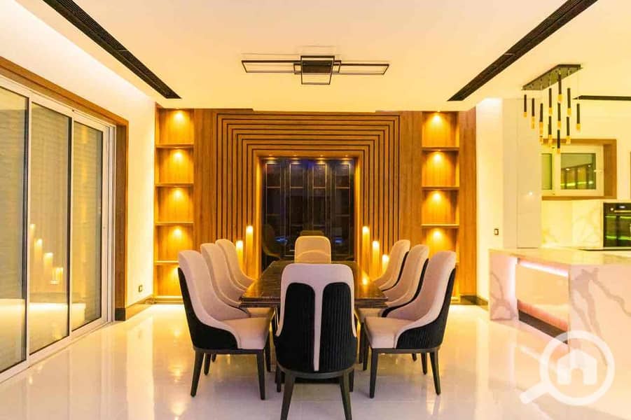 12 8aa0a249-8b63-4bd8-b7c1-04d7cf4c7369. jpg