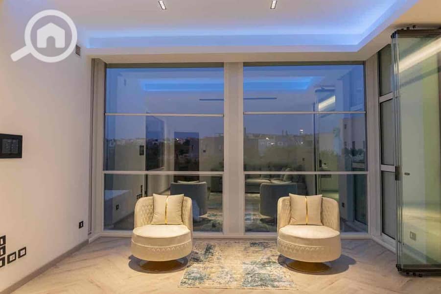 24 57d18d92-b4cb-49b8-b291-2e829000afe6. jpg