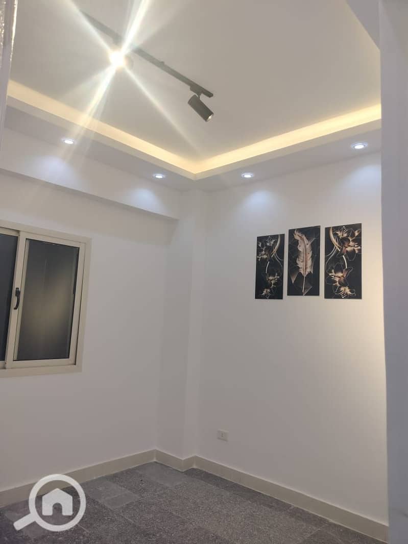 10 25ec4f36-aeb4-44f0-b2b3-d82a1dcaad54. jpeg