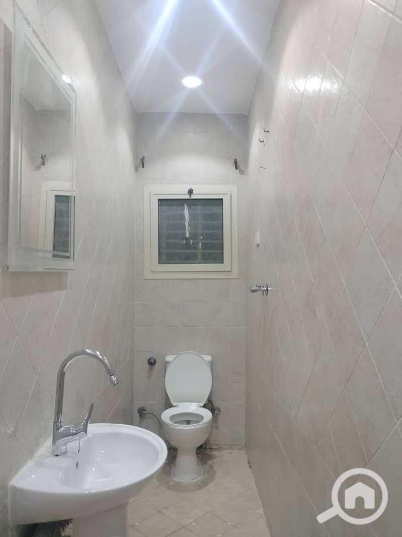 11 53d9d248-2ca6-45f1-9134-bfa810bc27e1. jpeg