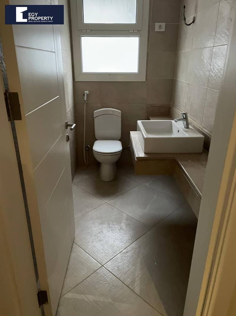 5 _files_WhatsApp Image 2025-09-30 at 17.50. 54 (2). jpeg