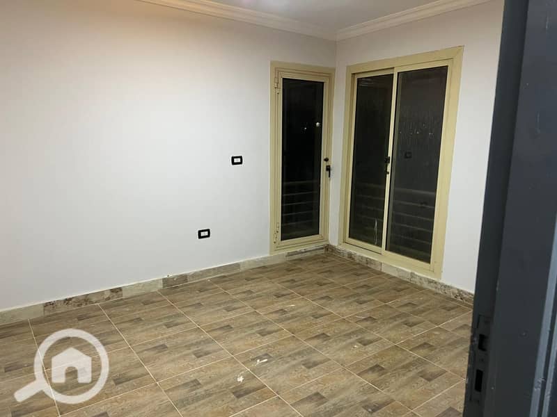 3 7b5c4184-dc41-405c-8646-ff08eb9f3d51. jpg