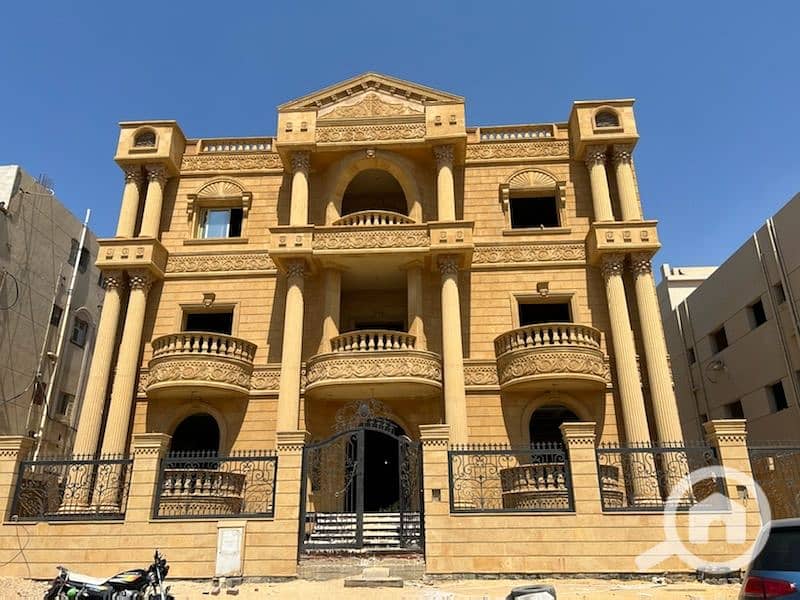 فيلا للبيع في البنفسج فيلات 600 م الارض علي حديقه الدور بها حمام سباحه