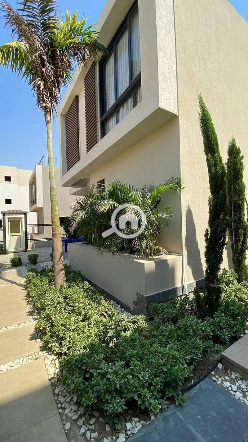 11 28fda2ff-b055-4b34-8ce5-a8b7af264885. jpg