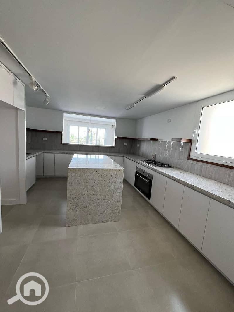 14 550906631_122142567080923090_6004027567394338899_n. jpg