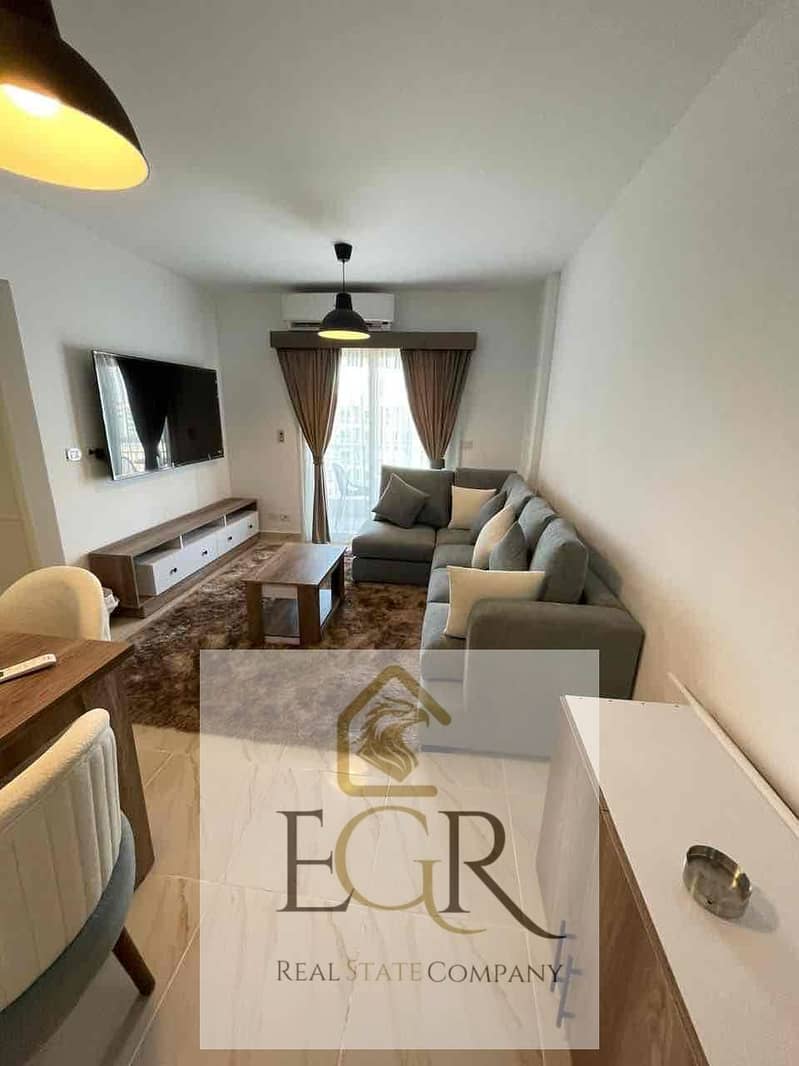 10 8fc32aa8-aad1-4f0e-a291-e48dc809e192. jpg