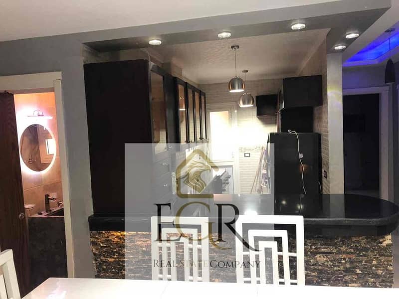 10 2b5ffe4a-b948-4526-bb36-fc9154f5c944. jpg