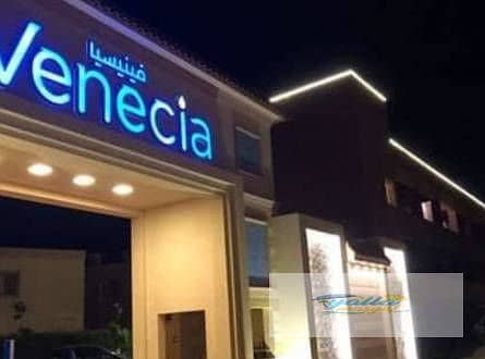 4 Qmxvb21iZXJnIEltYWdlIChGLkEp_445x330_19585859331613057692. jpg