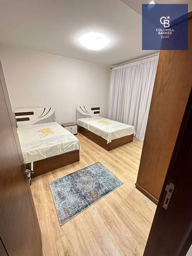 10 7d116962-cdb0-4aa3-86be-cb4f7e2b2f56. jpeg