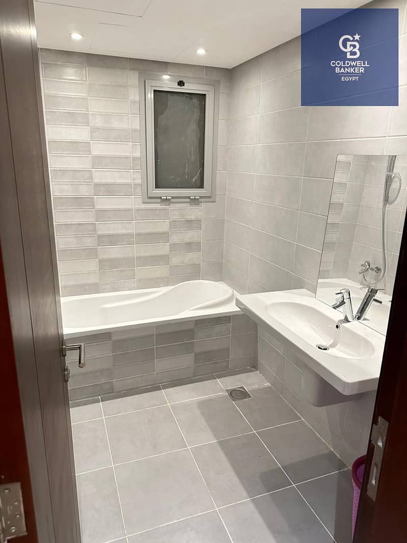 11 163d439a-ee1a-490e-81cd-49808542f18a. jpeg