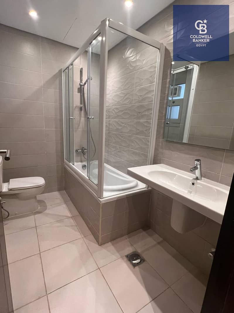 10 86b28303-0e22-459e-9e9d-c1f3a97708fa. jpeg