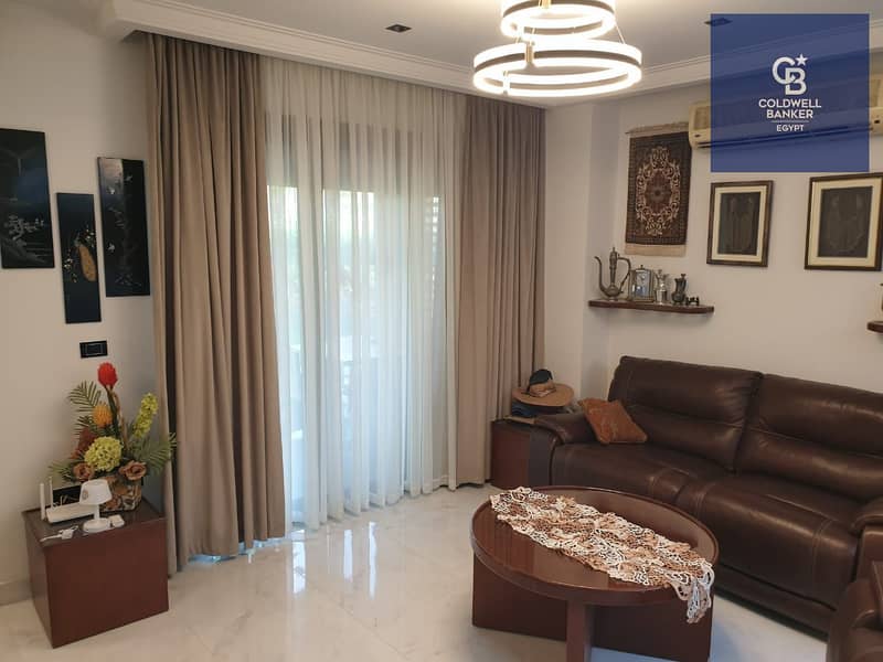 12 844db013-1a4e-49da-abe0-6757f0c287e2. jpeg