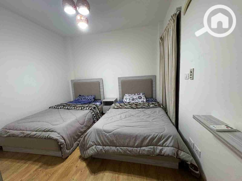 8 motion_photo_5553760276310764997. jpg