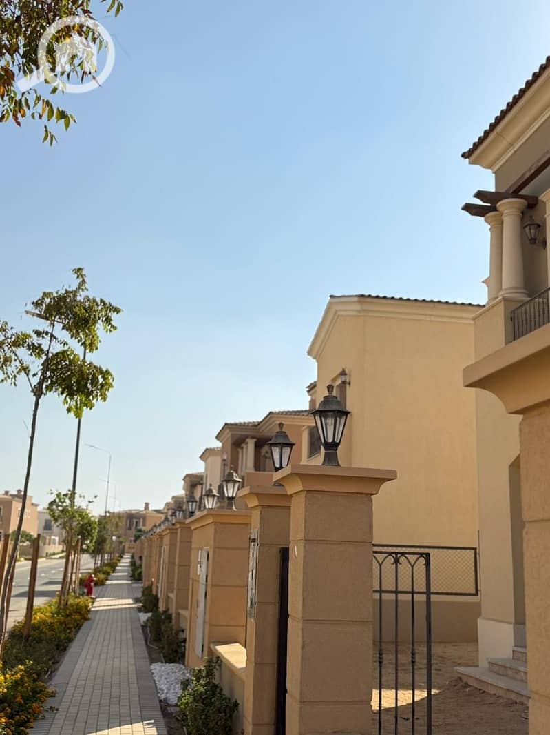 7 42db5ec4-6bb1-4a47-a893-57bd0ad34179. jpg