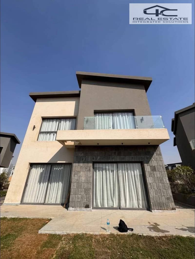 7 WhatsApp Image 2025-11-10 at 16.00. 17 (1). jpeg