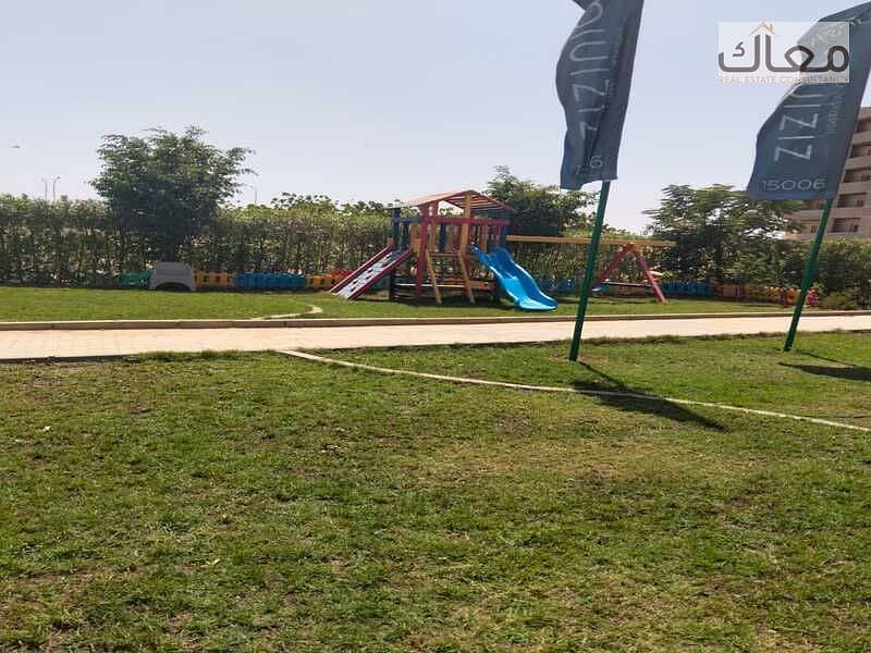 8 c77ad732-5a1d-4f04-835f-fcd94d48a260. jpg