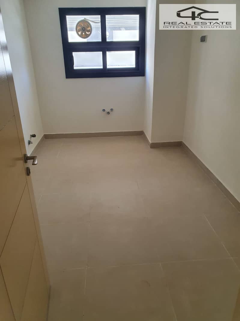 2 WhatsApp Image 2025-11-11 at 00.56. 41. jpeg