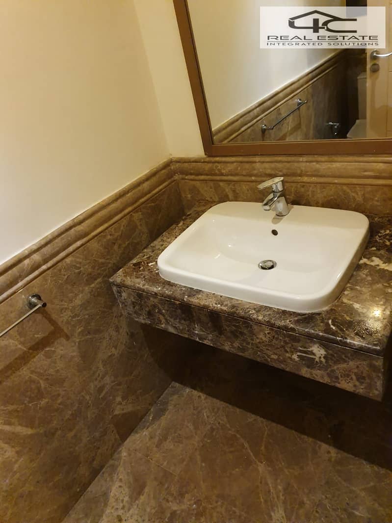 8 WhatsApp Image 2025-11-11 at 00.56. 40 (1). jpeg